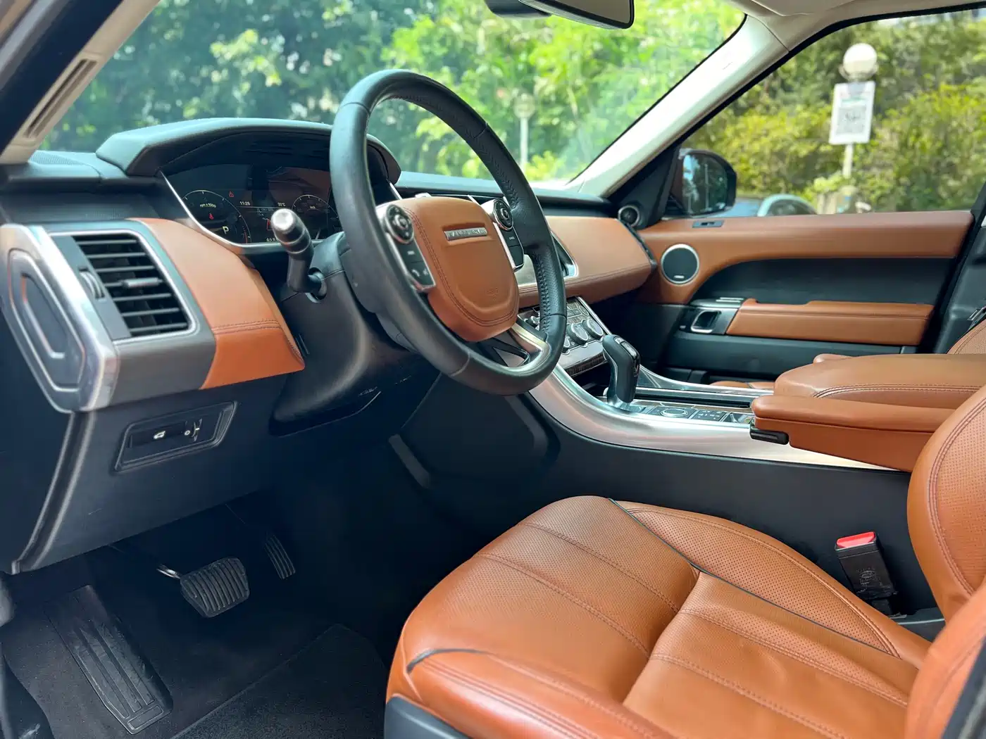 Land Rover Range Rover Sport 2014 3.0 SC V6 HSE DYNAMIC фото 4