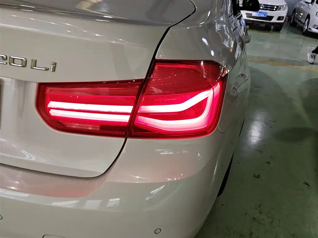 BMW 3 Series 2018 320Li Fashion Style фото 24