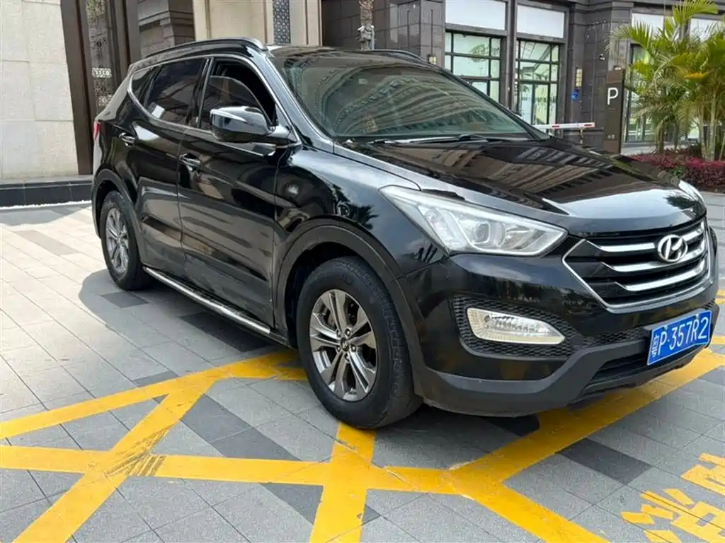 Hyundai Santa Fe 2013 Model 2.4L Automatic 2WD Comfort фото 3