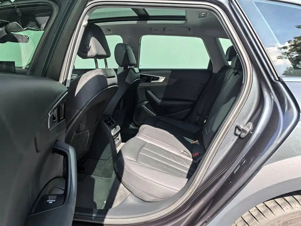 Audi A4 (Import) 2023 2023 Model allroad quattro
