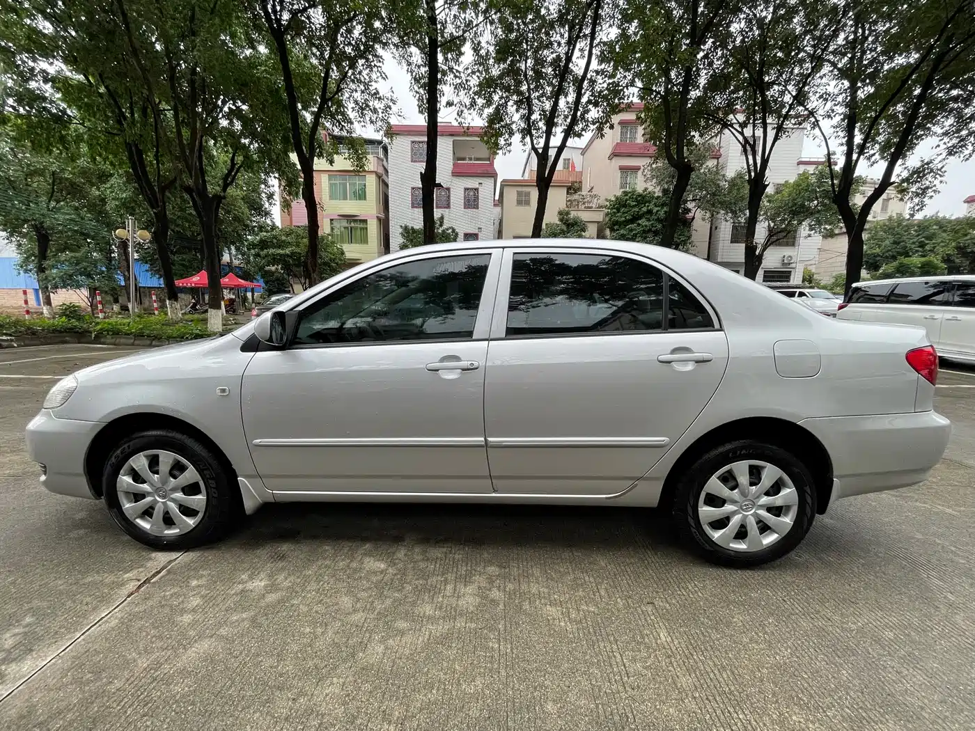 Toyota Corolla 2009 Model 1.6L Manual G Special Edition фото 3