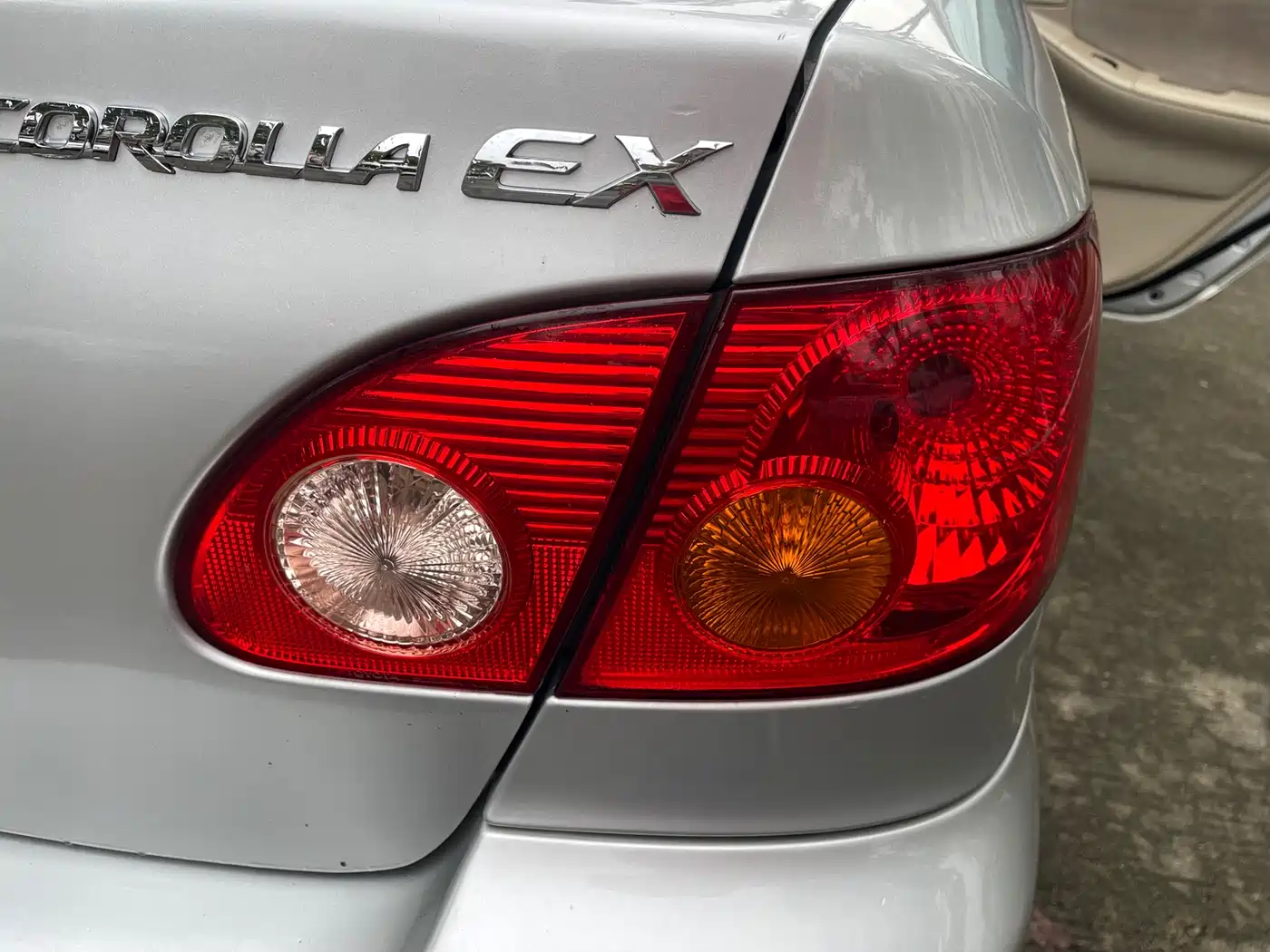 Toyota Corolla 2009 Model 1.6L Manual G Special Edition фото 18