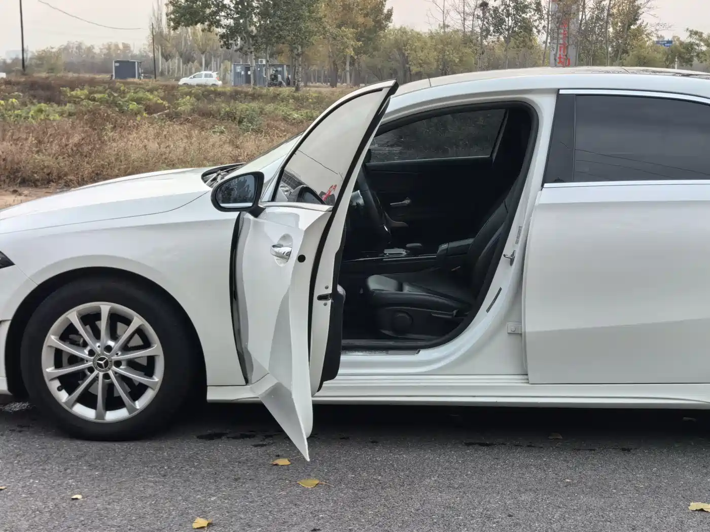 Mercedes-Benz A-Class 2022 A 200 L Sport Sedan Dynamic фото 11