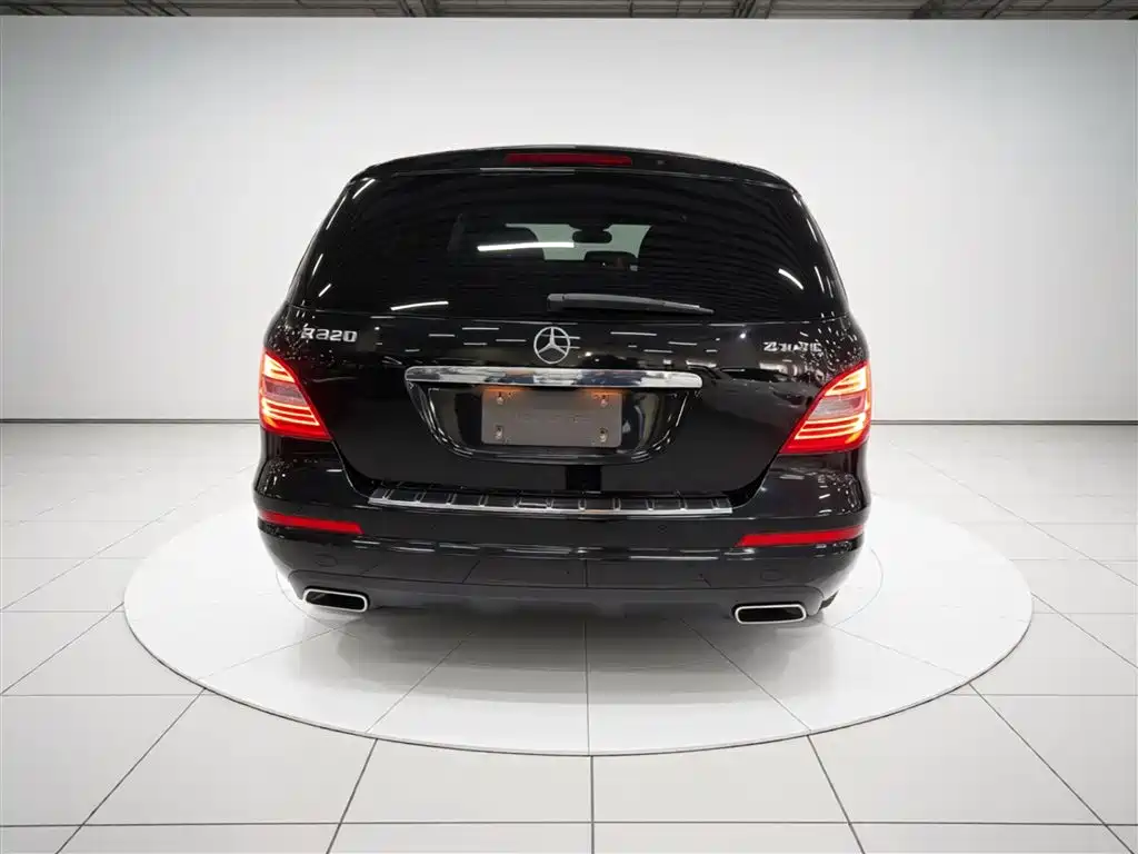 Mercedes-Benz R-Class 2017 R 320 4MATIC Business Collector's Edition фото 6