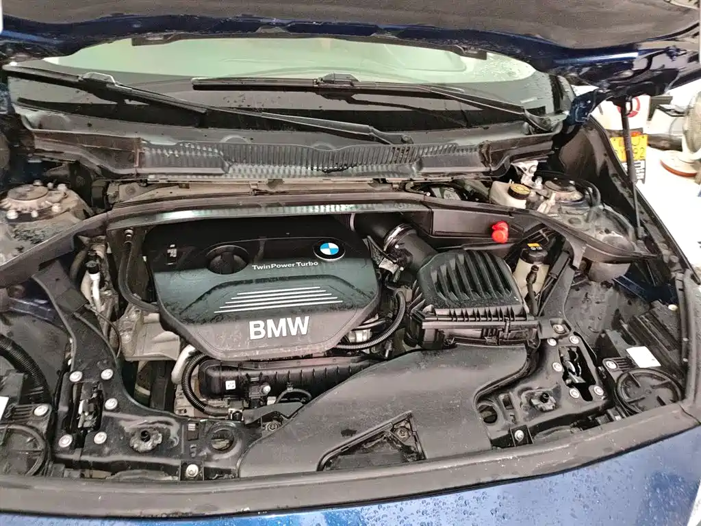 BMW 2 Series Touring 2016 218i Fashion Model фото 9