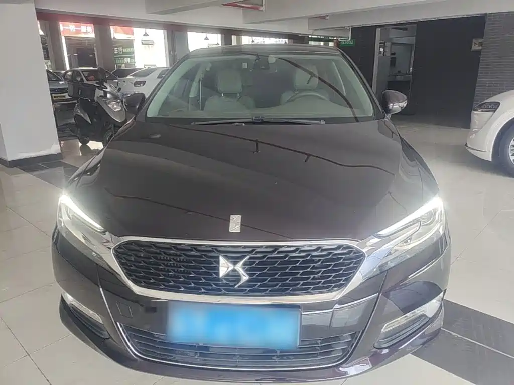 DS 5LS 2015 2014 1.6T Luxury THP160