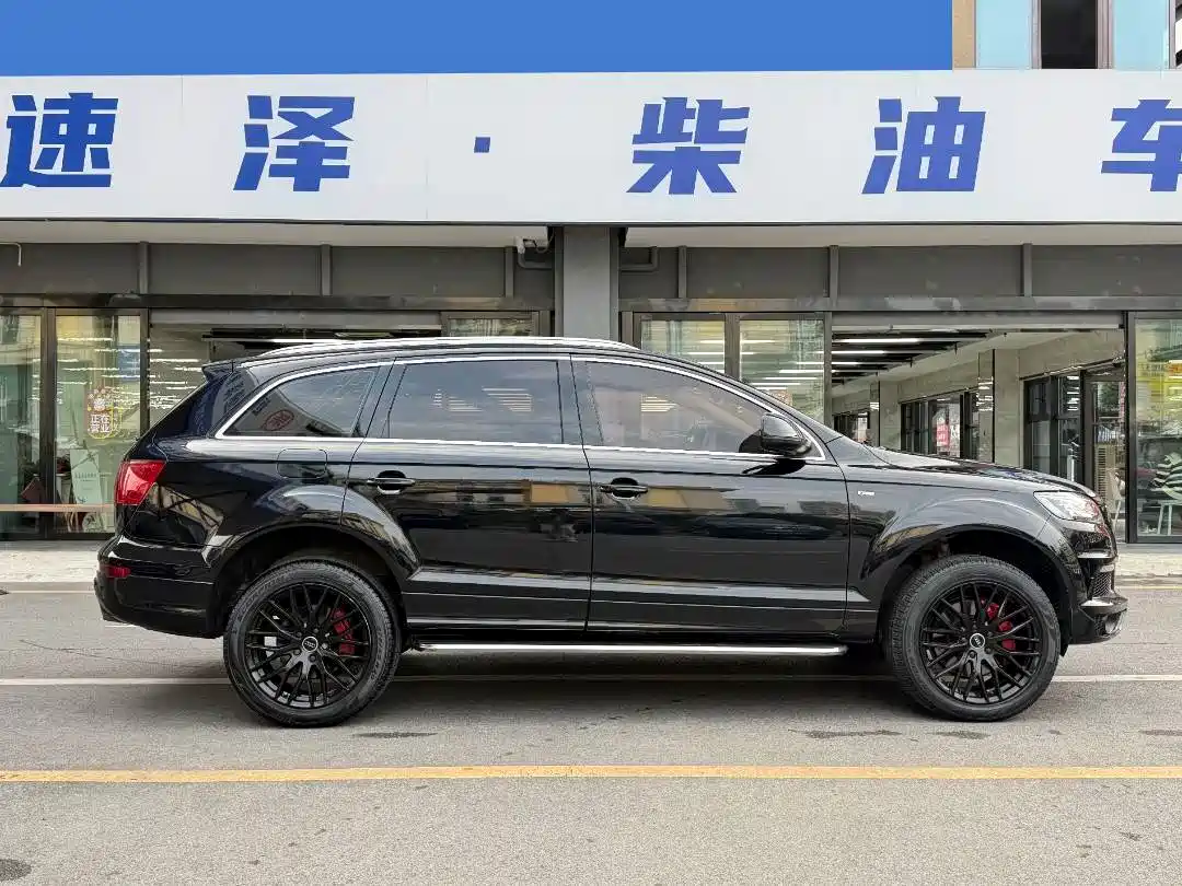 Photo 4 - Audi Q7