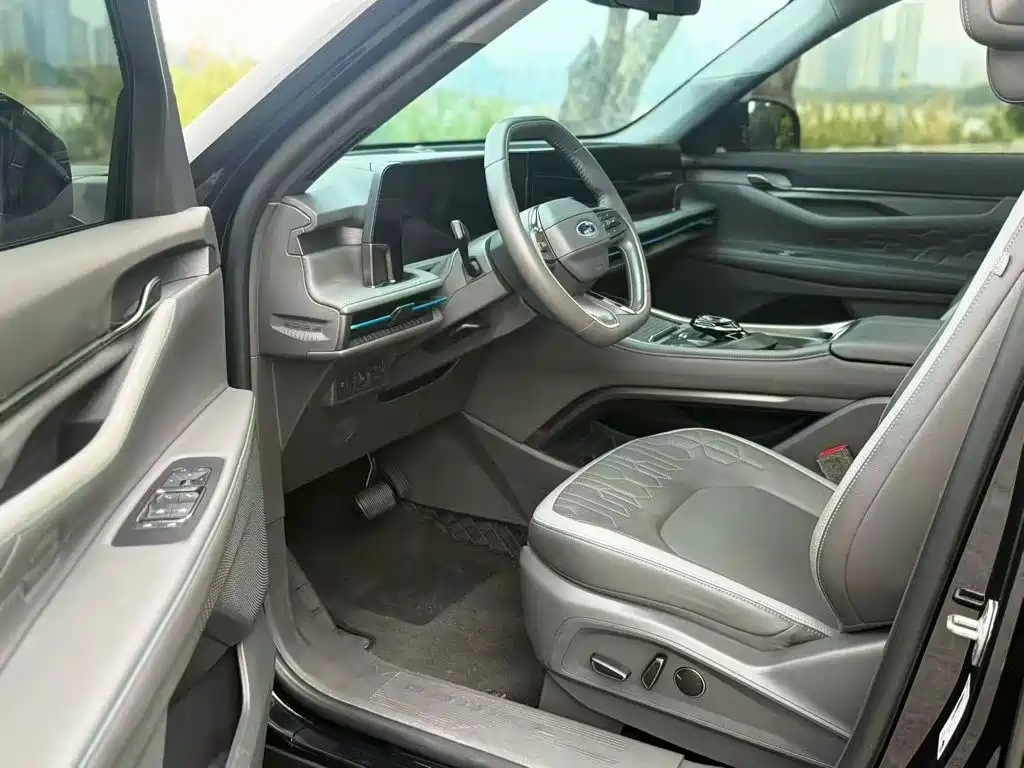 Фото 16 - Ford Edge