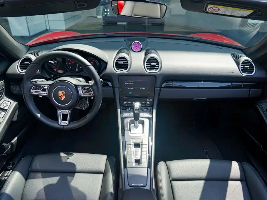 Porsche 718 2022 Boxster T 2.0T фото 15
