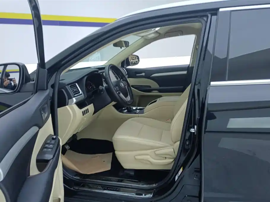 Toyota Highlander 2018 2.0T 2WD Elite 5-Seater China VI фото 9