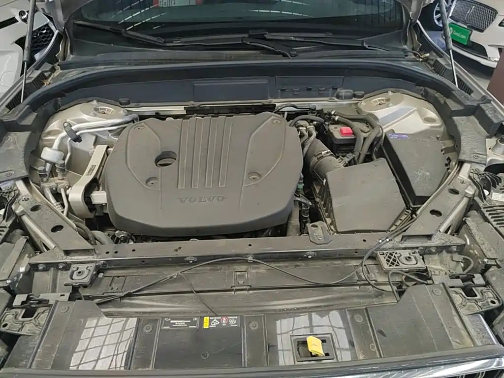Volvo XC60 2024 2025 B5 AWD Smart Luxury Edition