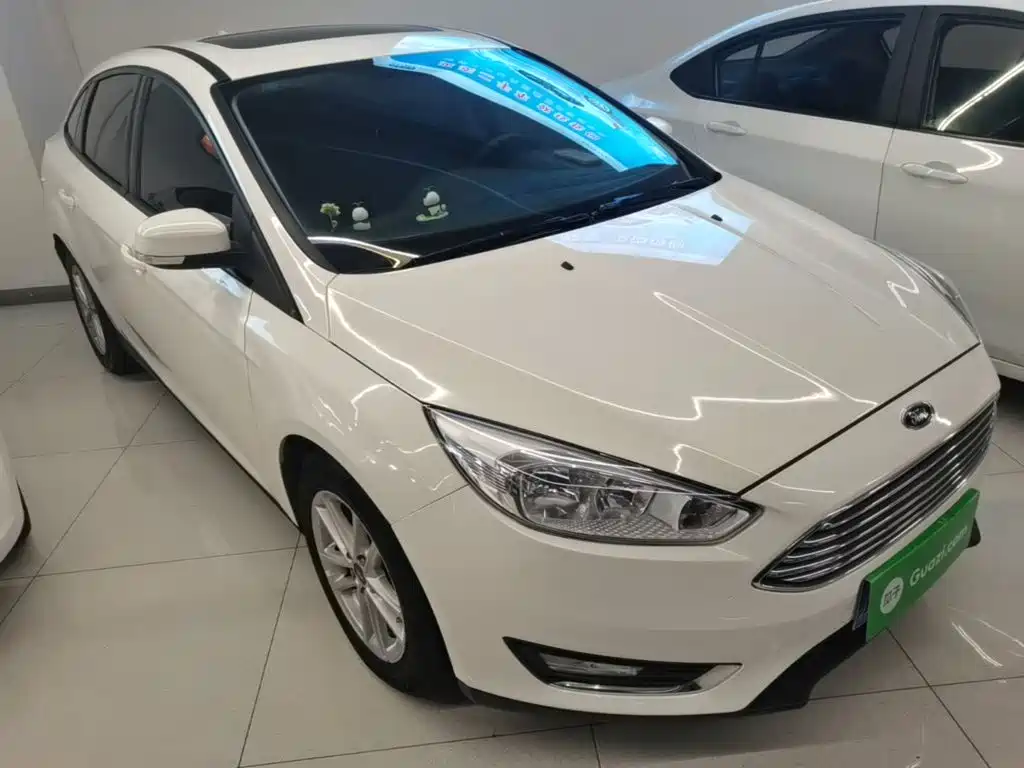 Фото 4 - Ford Focus