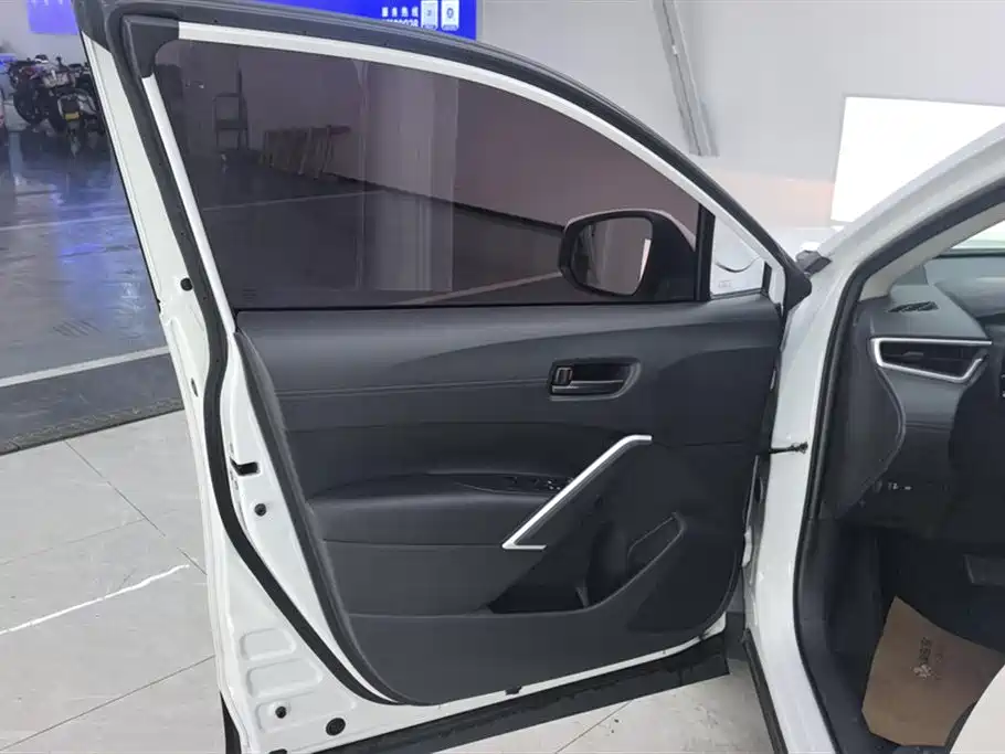 Toyota Corolla Cross 2022 2.0L Pioneer Edition фото 7