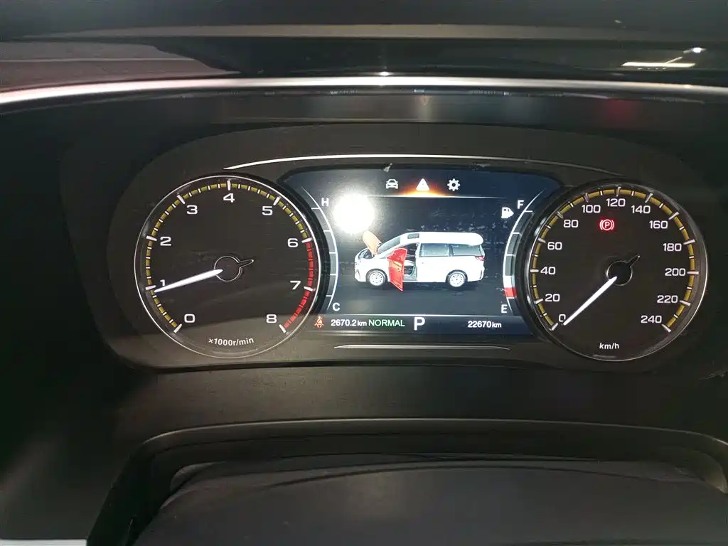 GAC Trumpchi Trumpchi M8 2023 Leading Series 390T Premium Edition фото 4