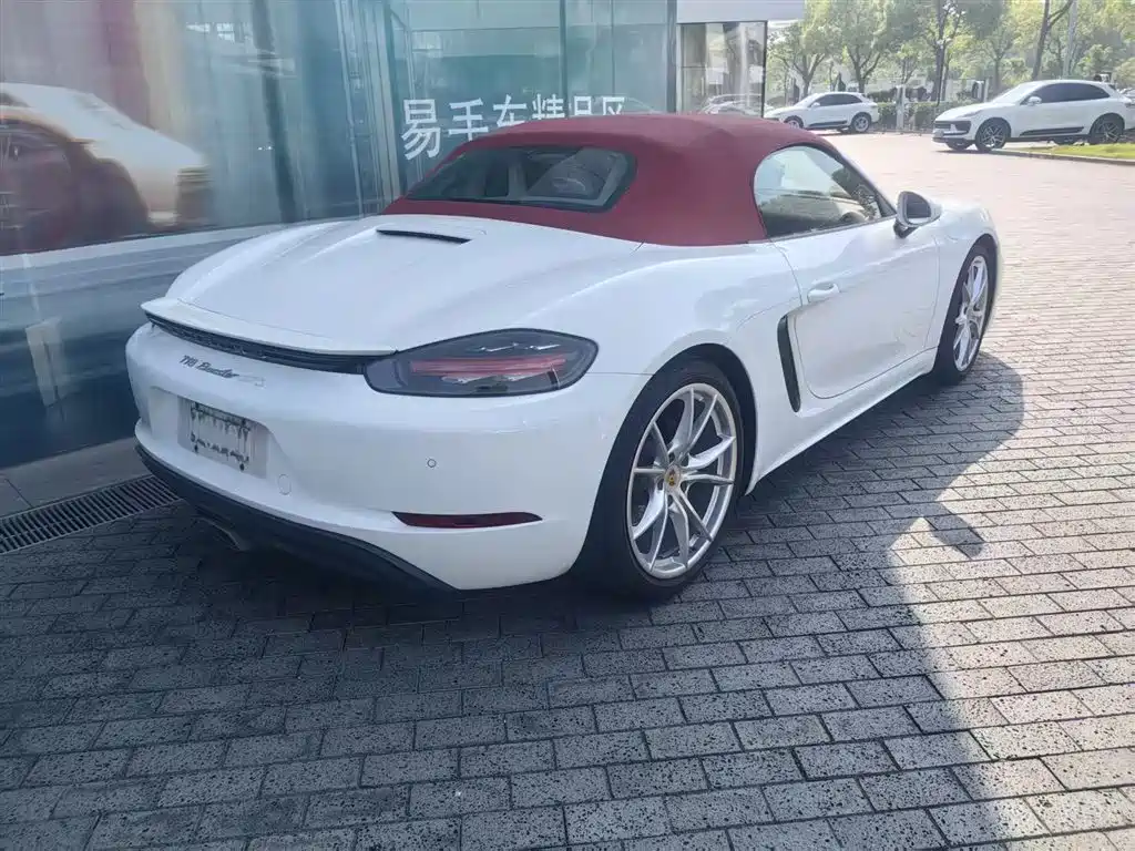 Porsche 718 2022 Boxster 2.0T