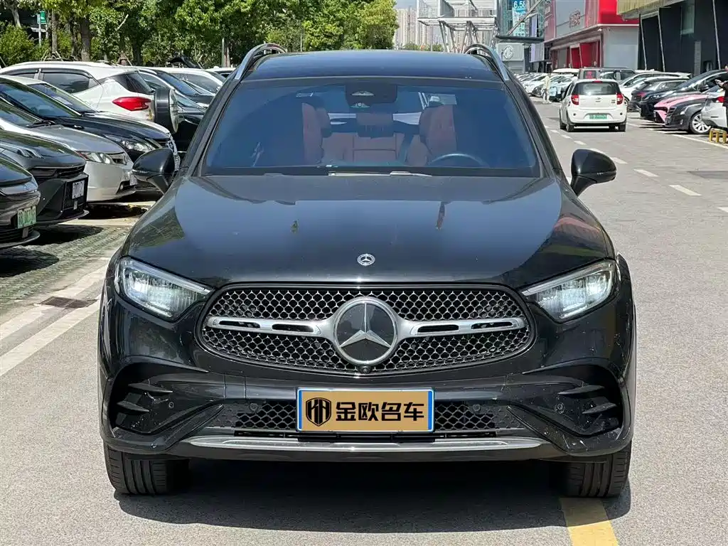 MERCEDES-BENZ GLC