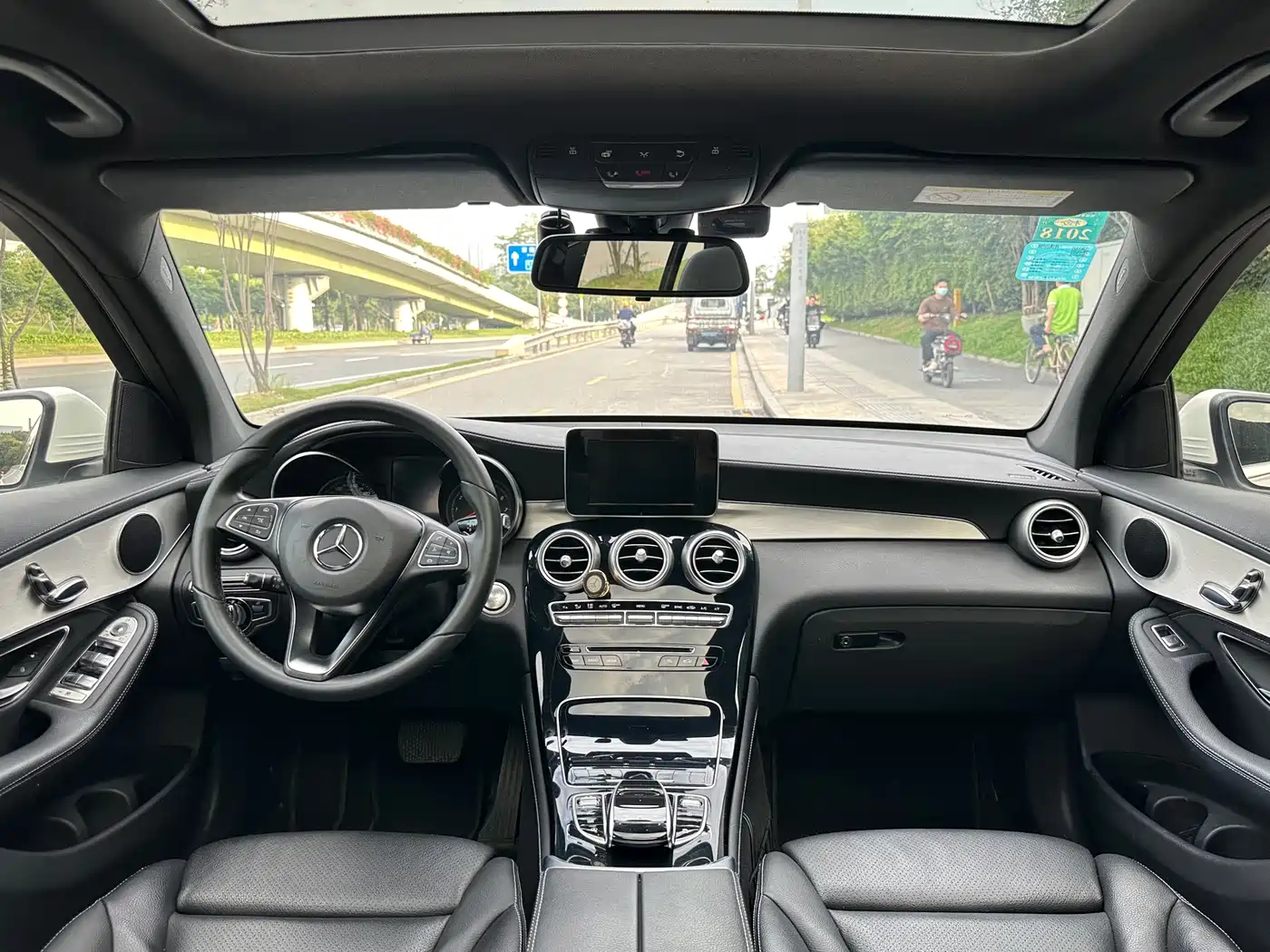 Mercedes-Benz GLC 2016 GLC 200 4MATIC фото 13