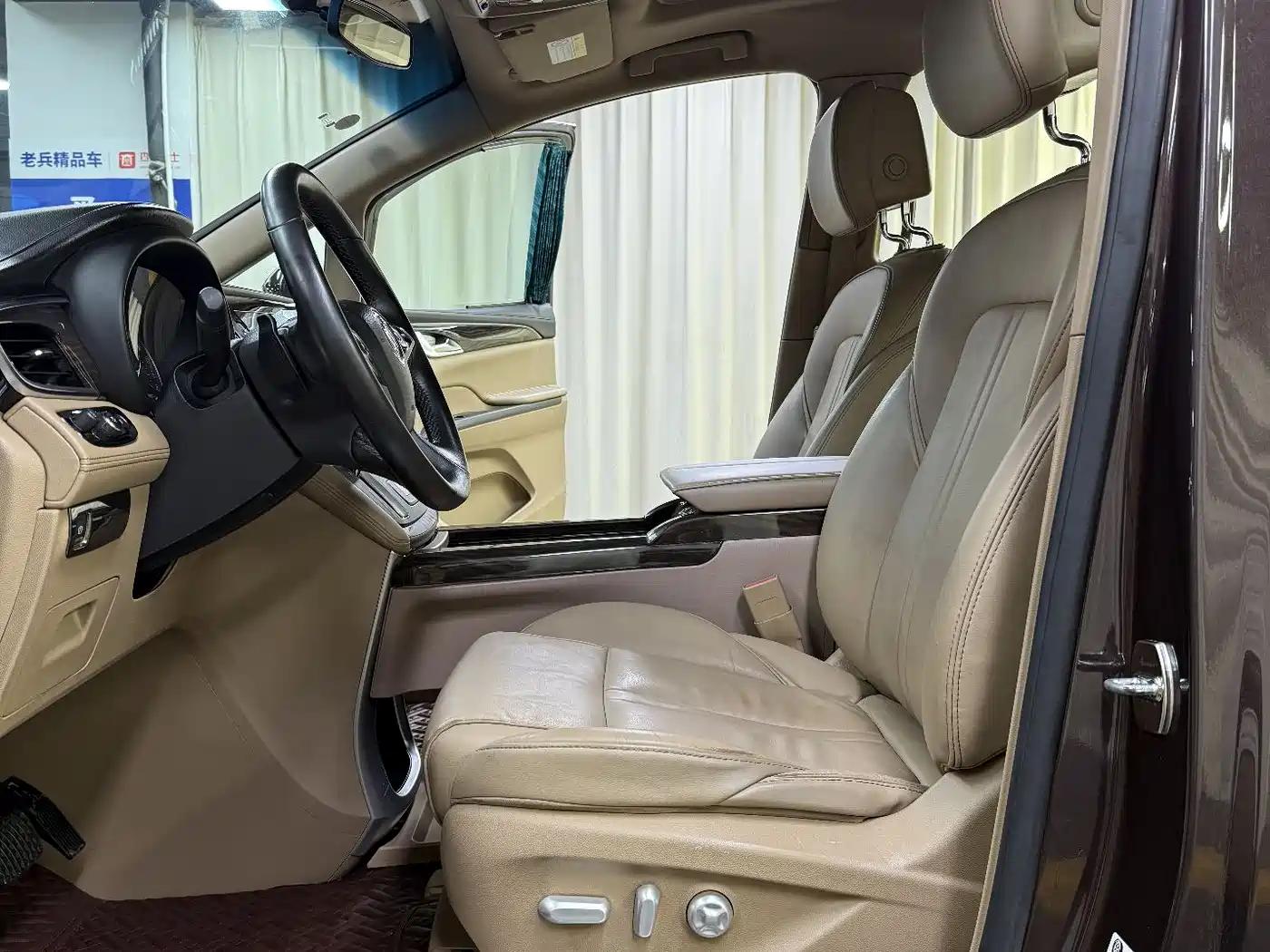 Buick GL8 2017 ES 28T Premium China V фото 22