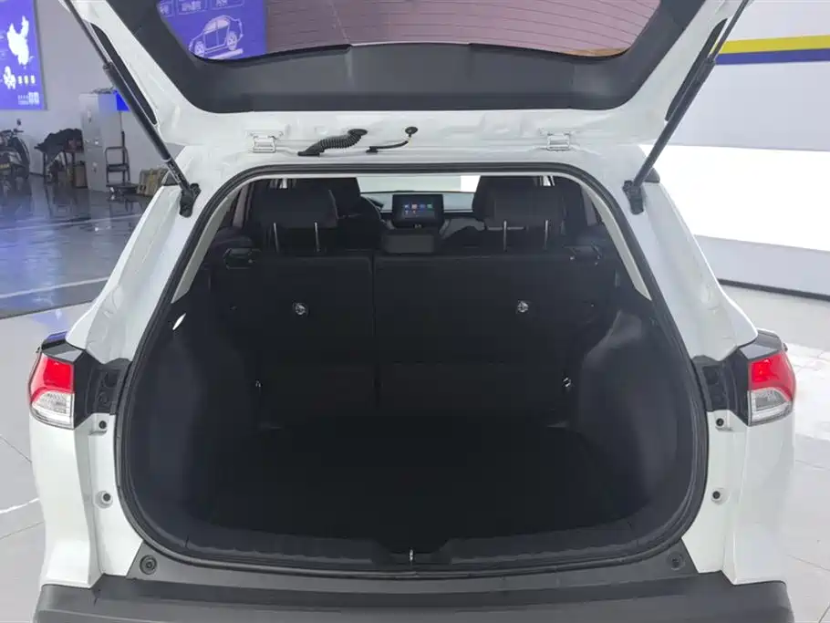 Toyota Corolla Cross 2022 2.0L Pioneer Edition фото 4