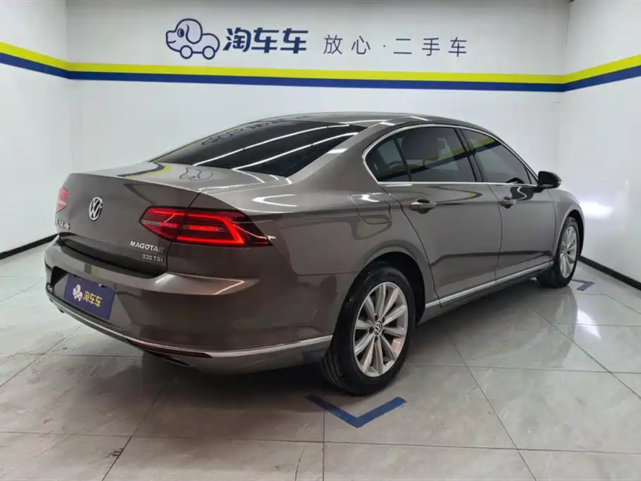 Volkswagen Magotan 2017 330TSI DSG Leading фото 3