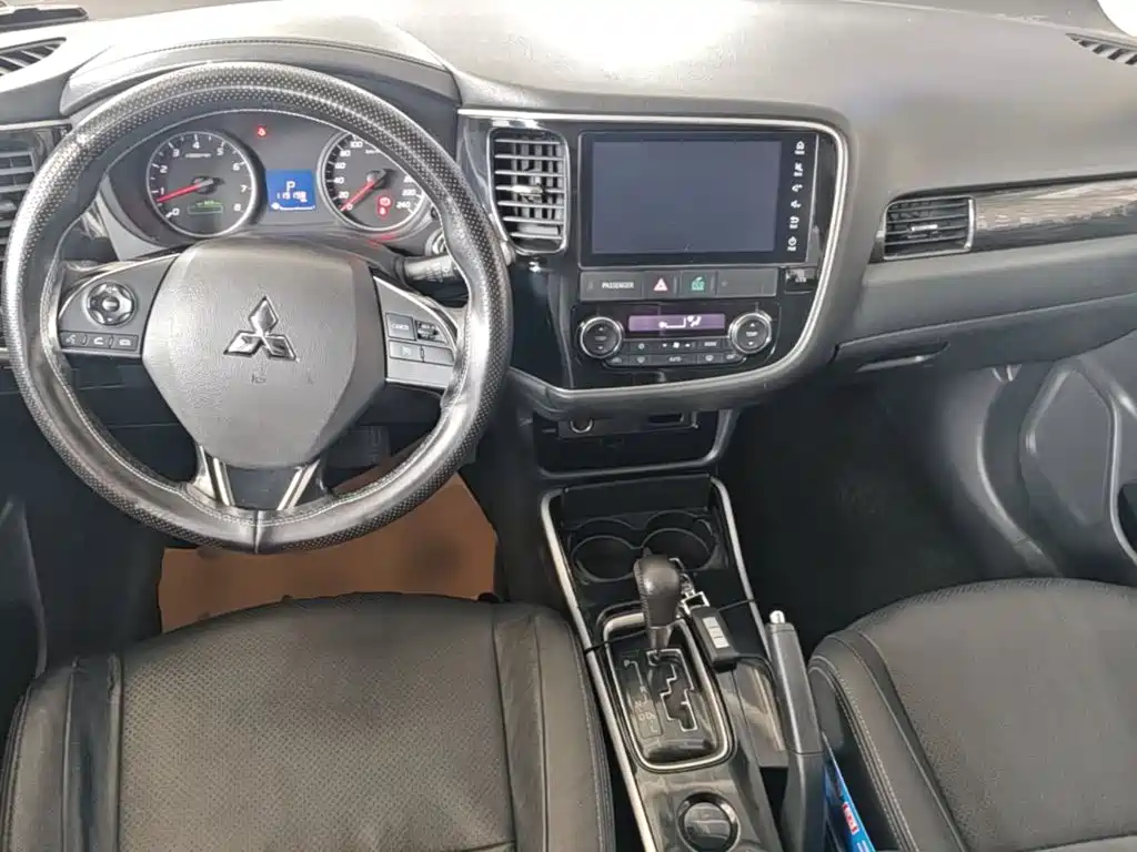 Mitsubishi Outlander 2017 2017 2.0L 2WD Glory 5-seater