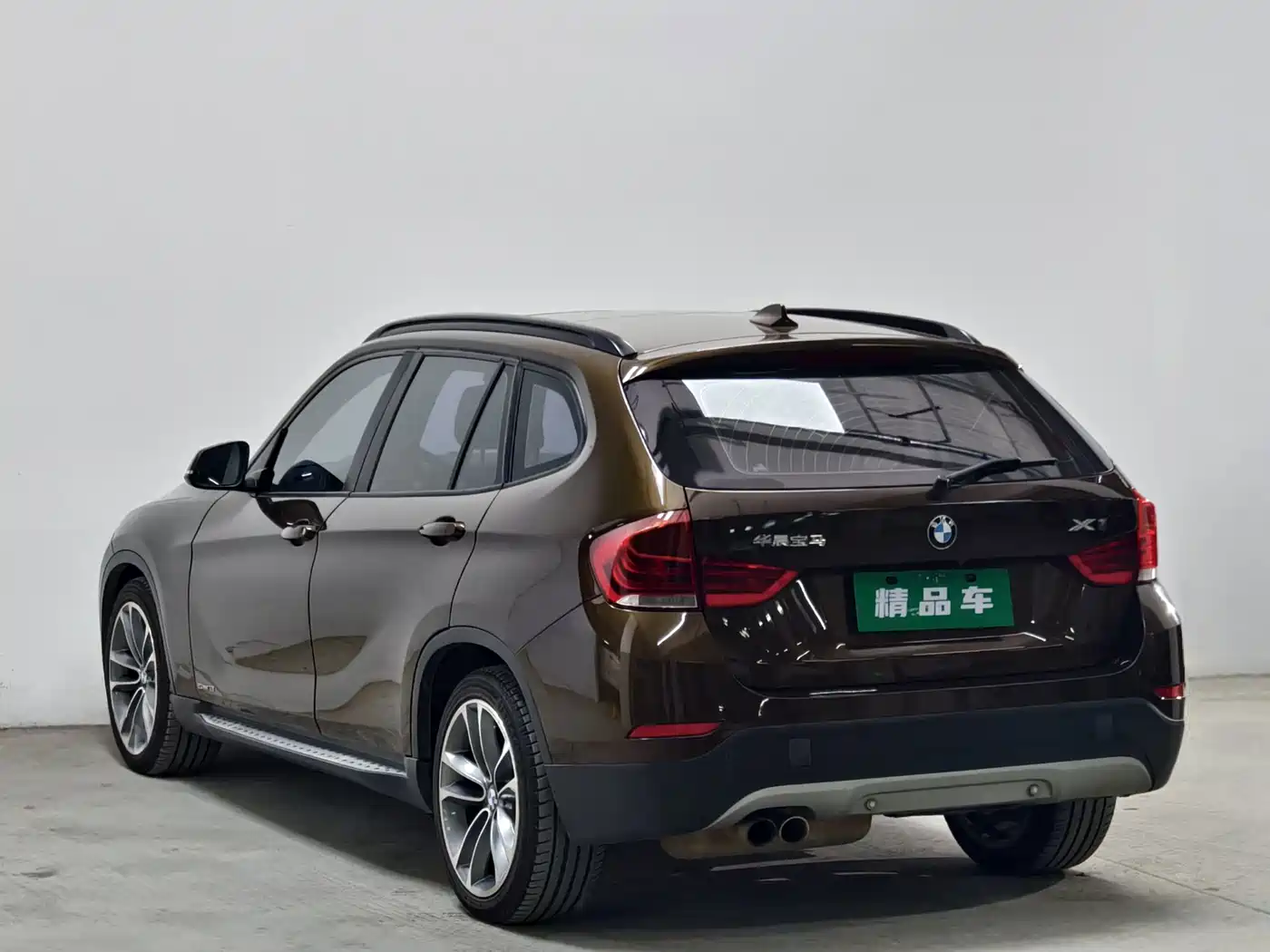 صورة 6 - BMW X1