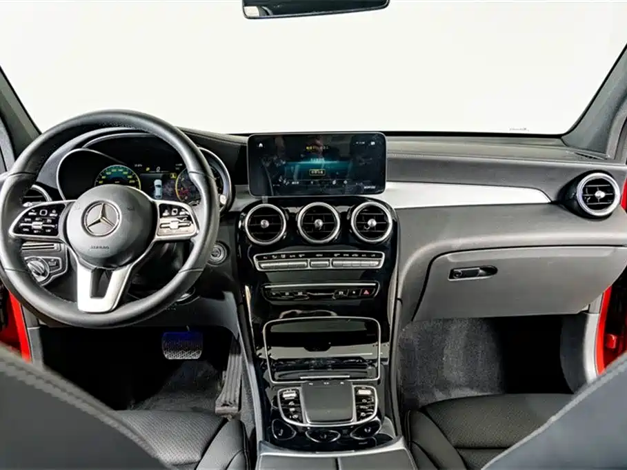 Mercedes-Benz GLC Coupe 2020 GLC 260 4MATIC Coupe SUV фото 14