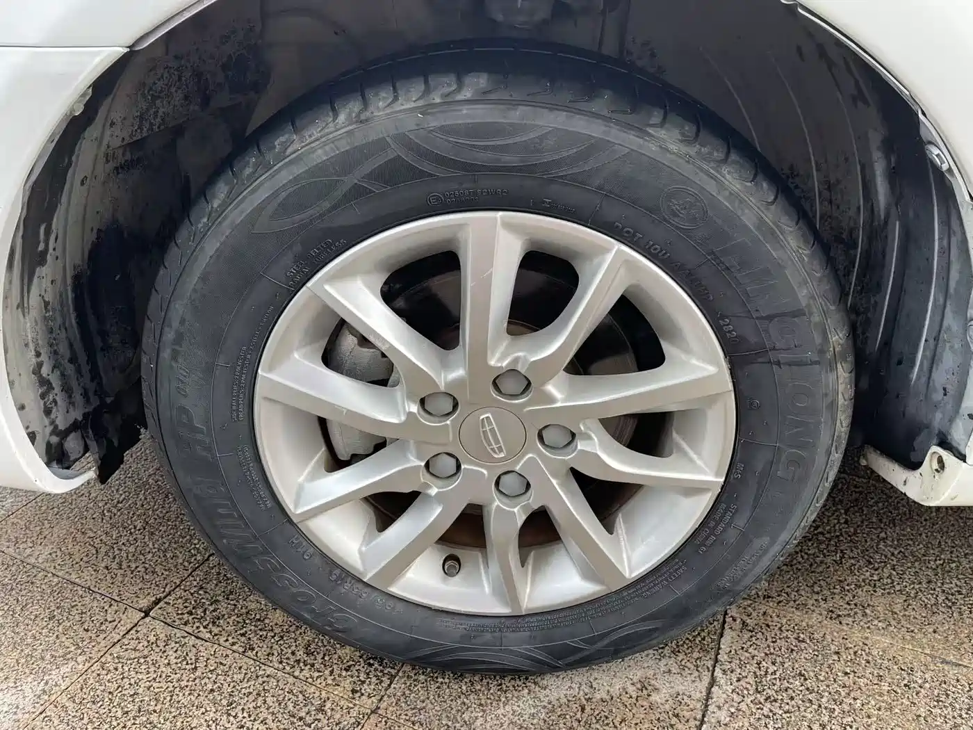 Фото 22 - Geely Emgrand