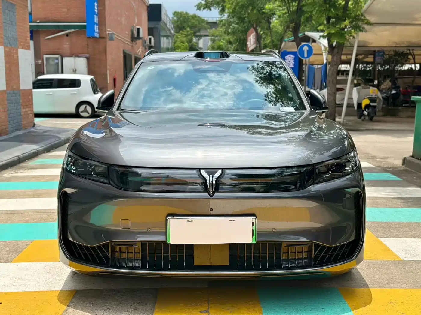 Фото 2 - Voyah Auto VOYAH FREE