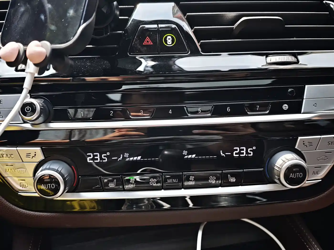 BMW 5 Series 2021 530Li Leading Luxury Package фото 23