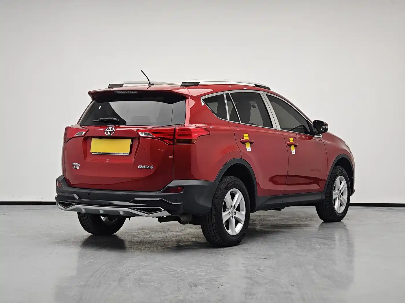 Toyota RAV4 Rongfang 2013 2.0L CVT 2WD Urban фото 6