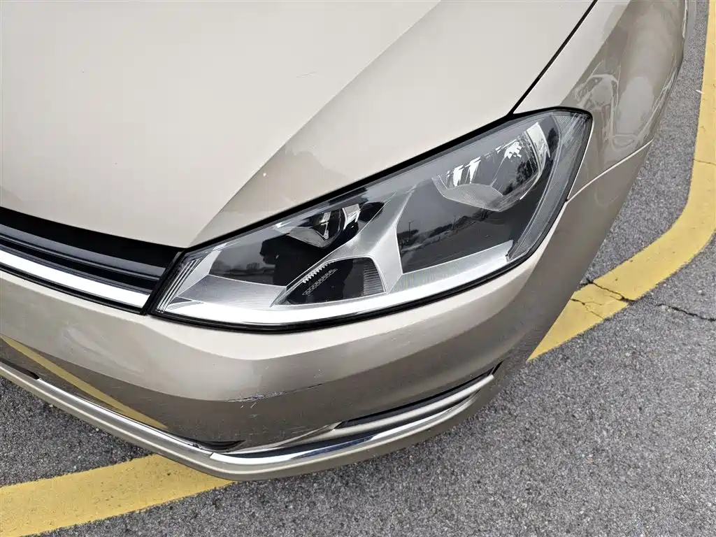 Volkswagen Golf 2015 1.6L Automatic Comfort фото 15