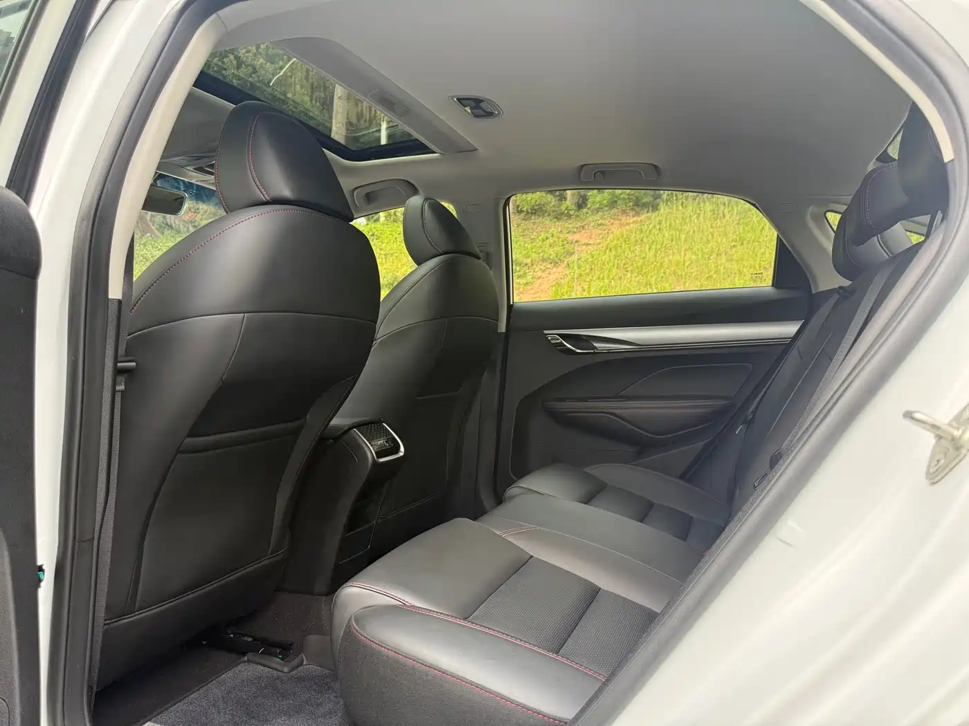 GEELY AUTOMOBILE BINRUI