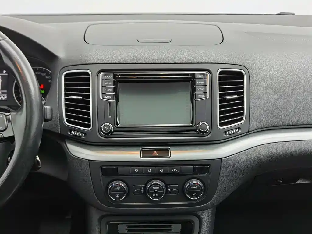 Volkswagen Sharan 2016 2016 280TSI Enjoyment 7-Seater