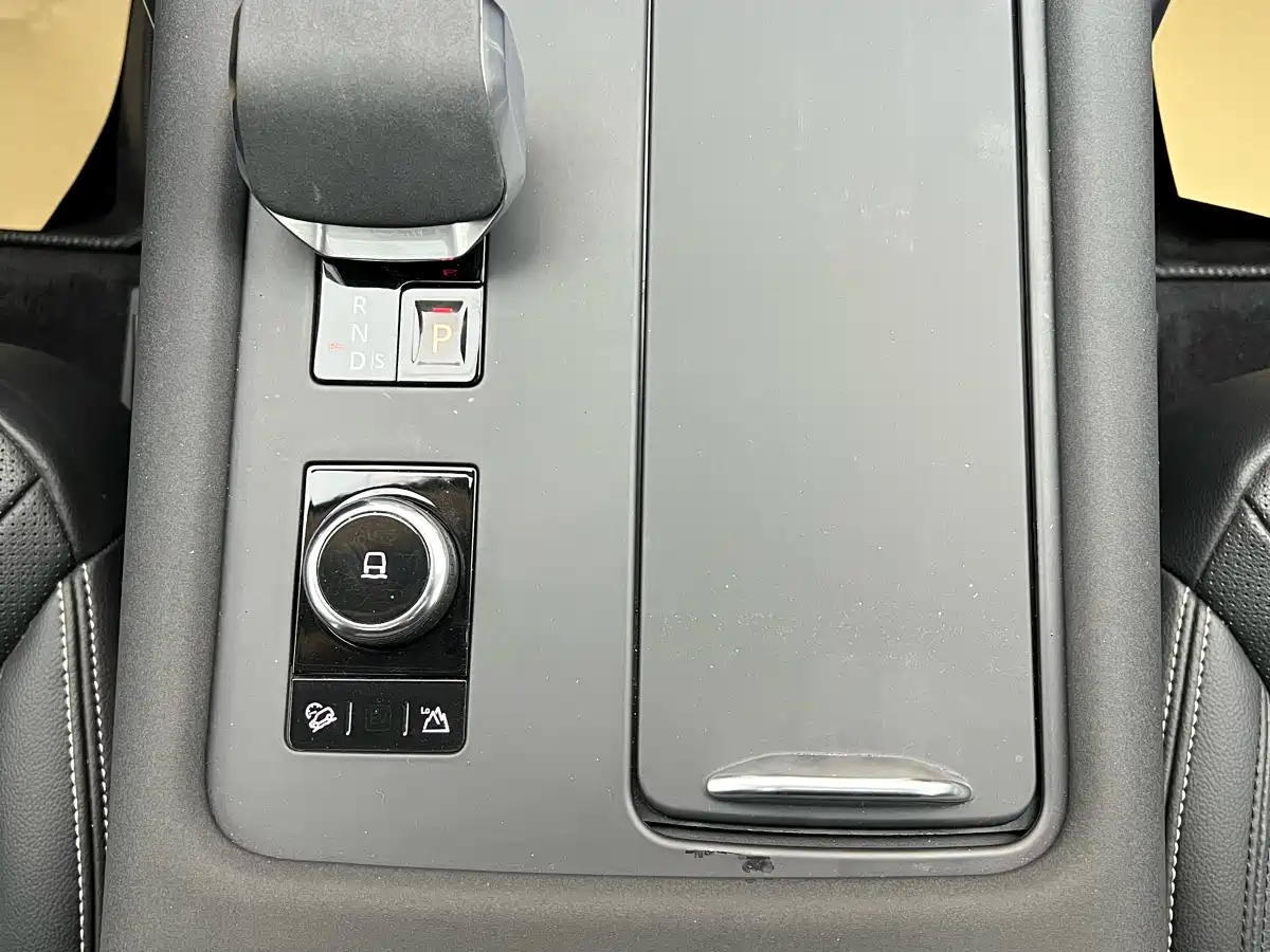 Land Rover Discovery 2021 360PS R-Dynamic S фото 27