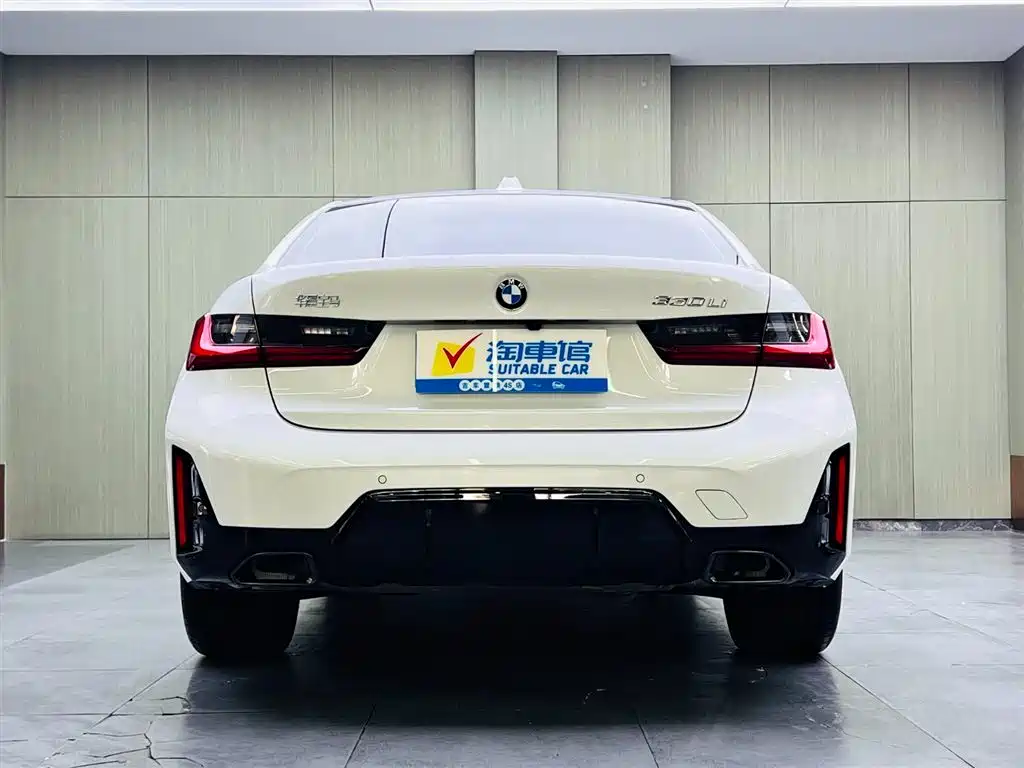 BMW 3 Series 2024 330Li M Sport Shadowline Package фото 5
