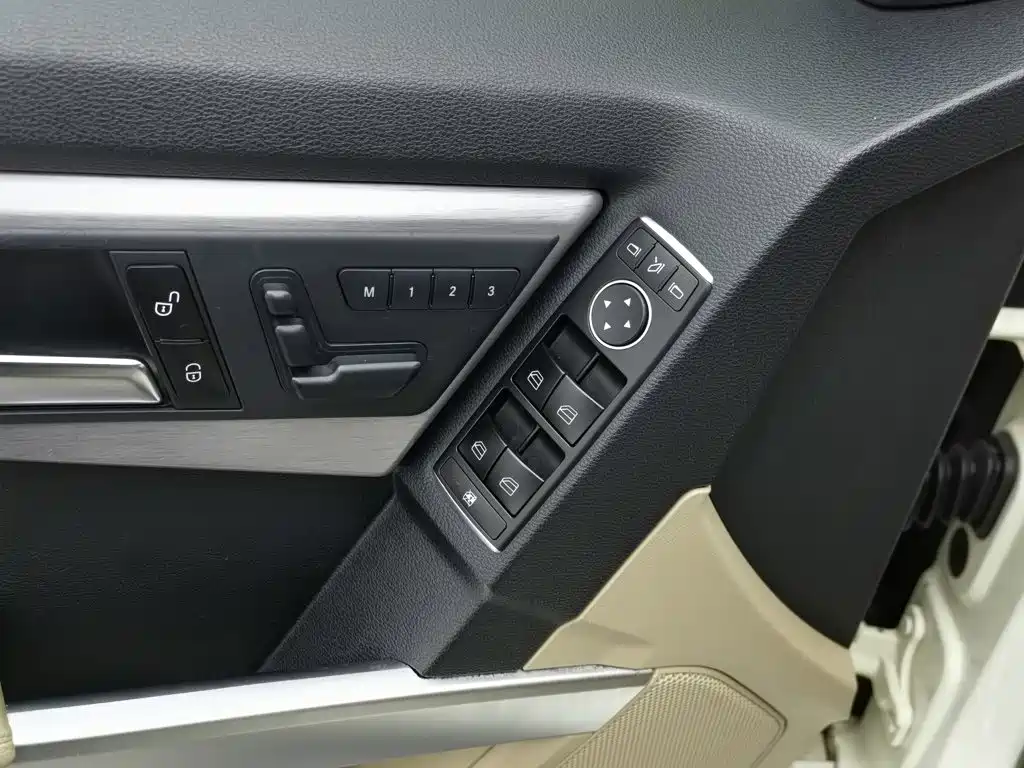 Mercedes-Benz GLK-Class 2012 2012 GLK 300 4MATIC Dynamic