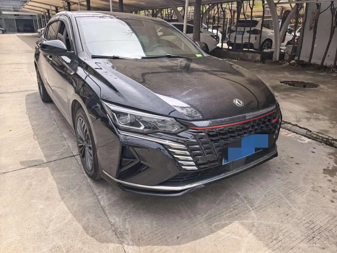 DONGFENG YI HYUN MAX