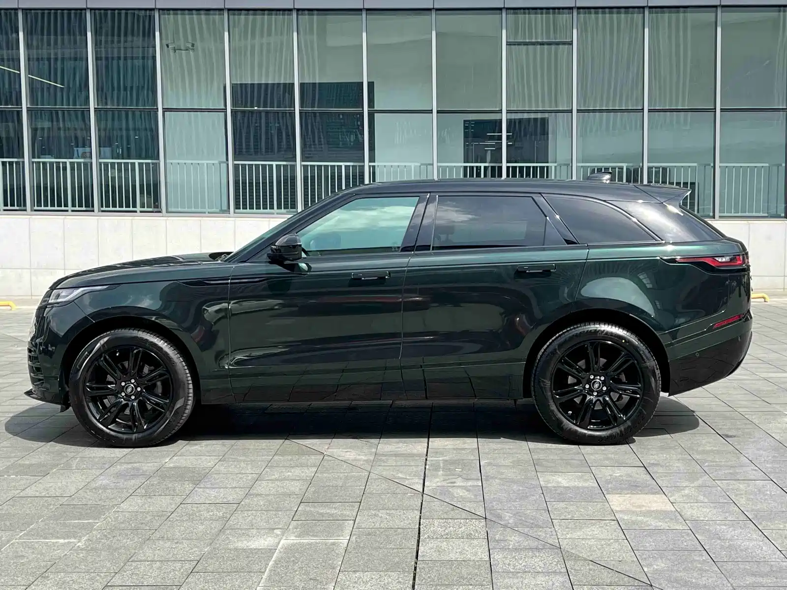 Фото 5 - Land Rover Range Rover Velar