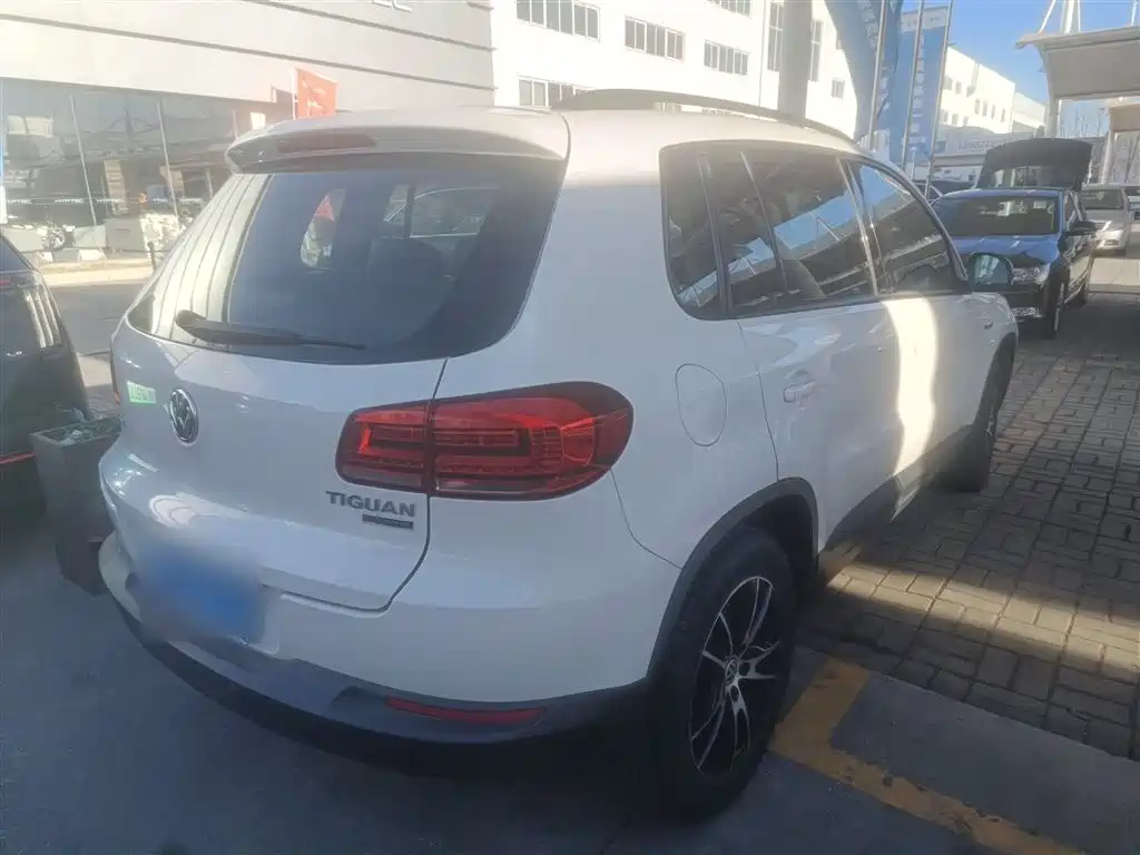 Volkswagen Tiguan 2014 1.8TSI Automatic 2WD 30th Anniversary Edition фото 11