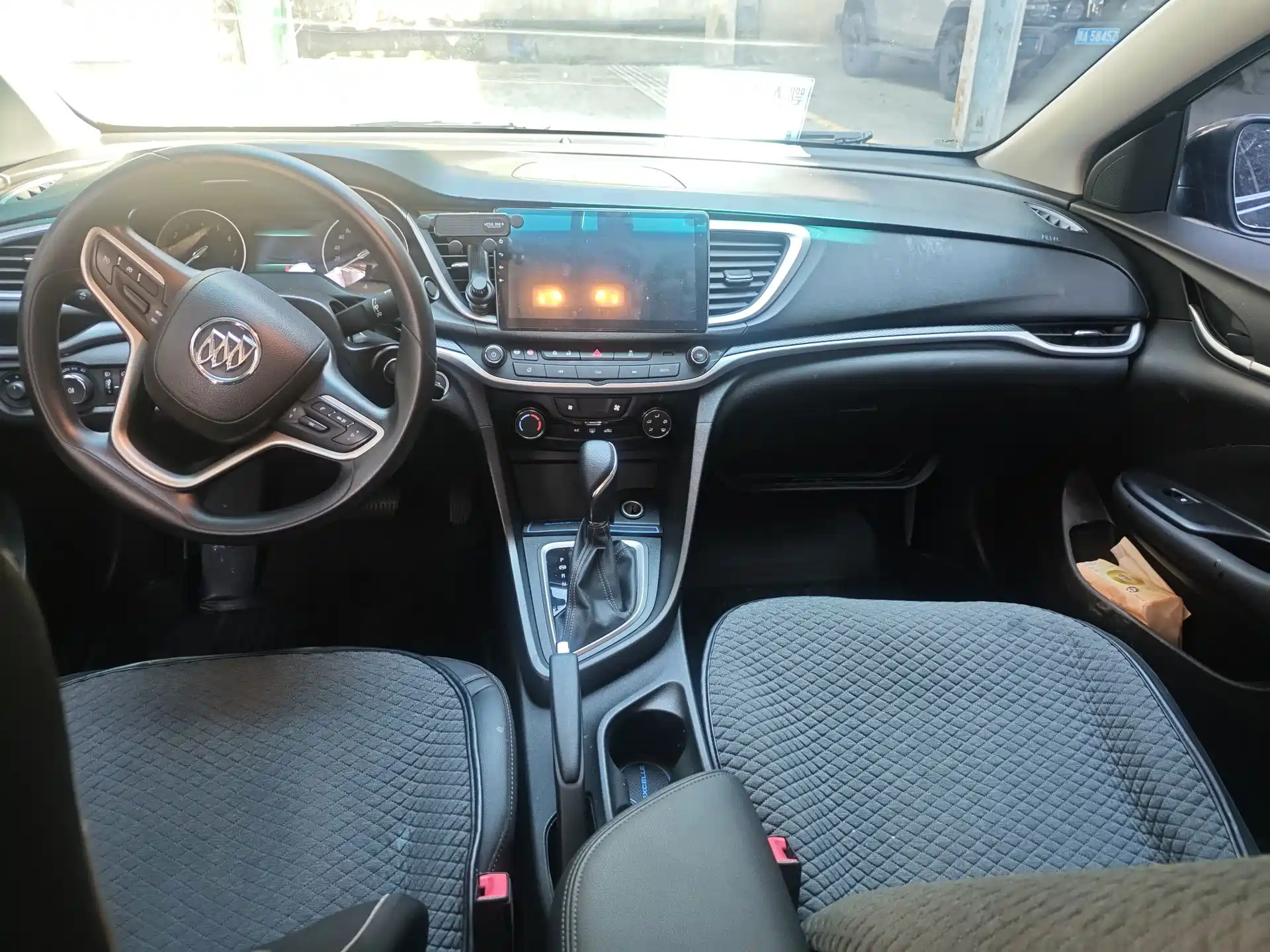 Фото 10 - Buick Excelle