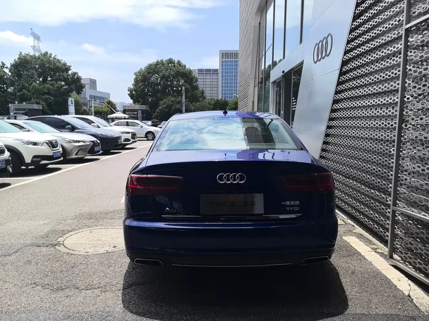 Фото 6 - Audi A6L