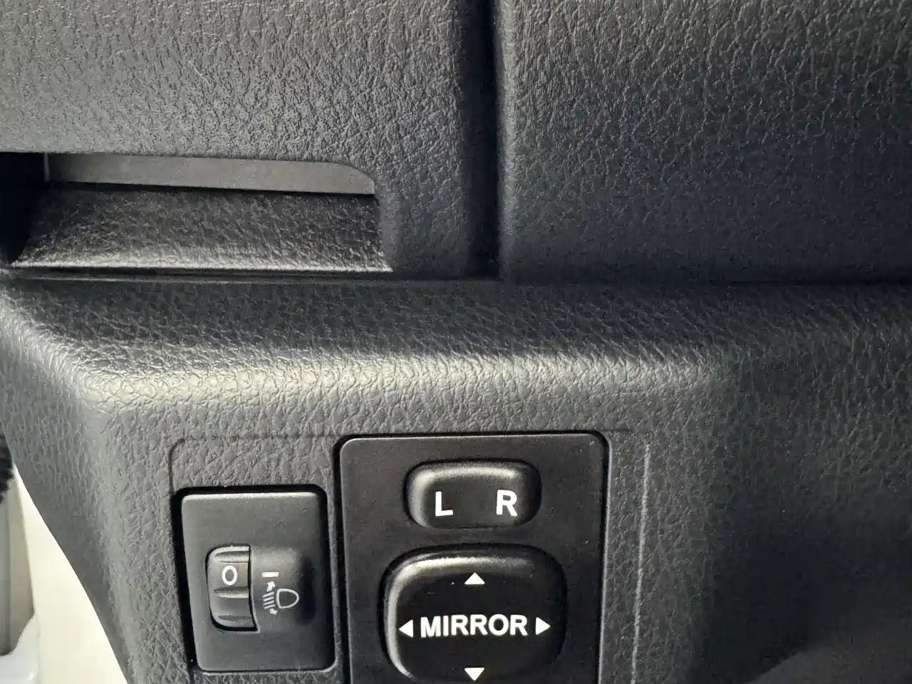 Toyota Vios FS 2021 1.5L CVT Fengchi Edition фото 11