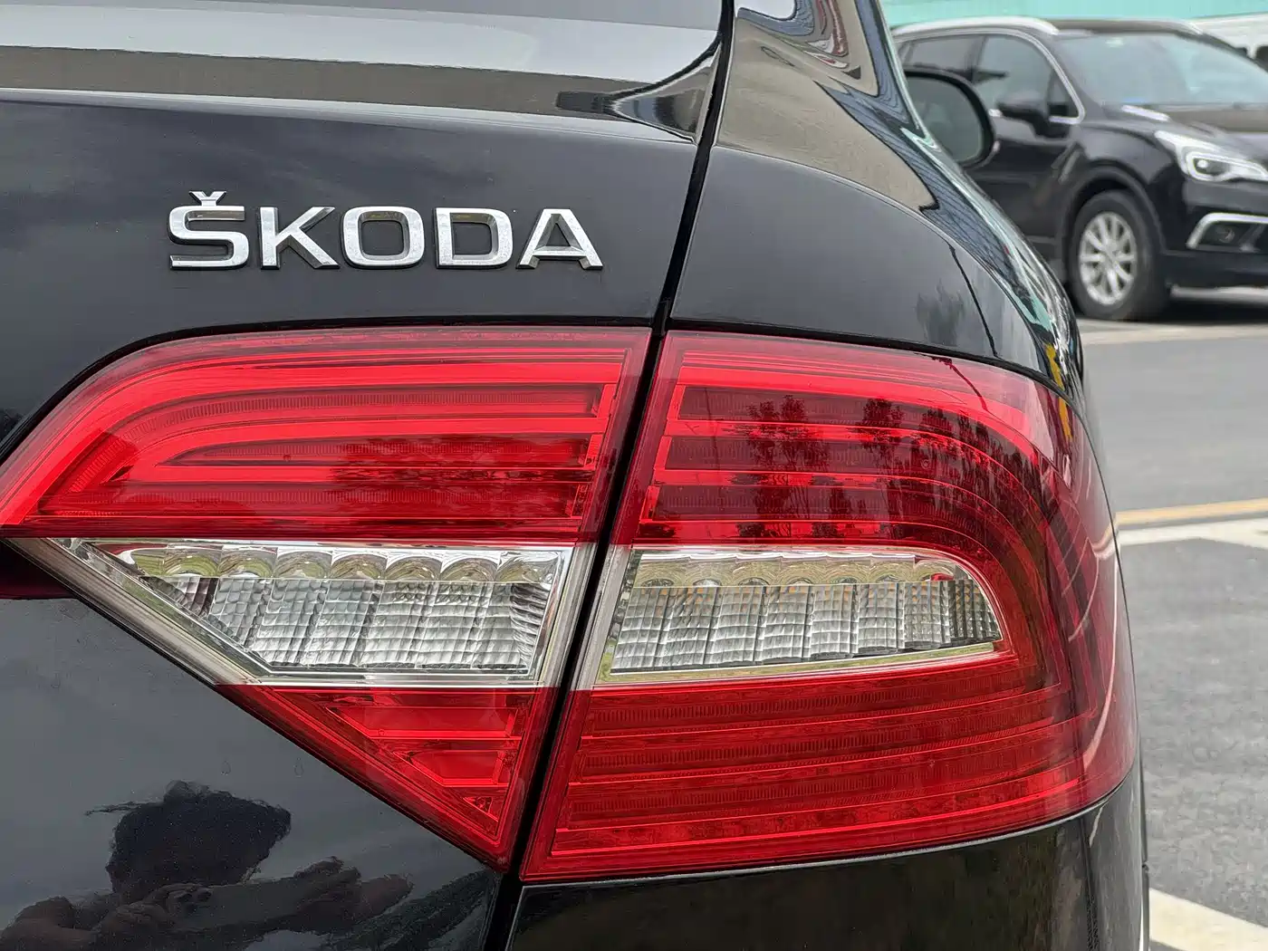 Škoda Superb 2013 1.4TSI DSG Gentleman Edition фото 11