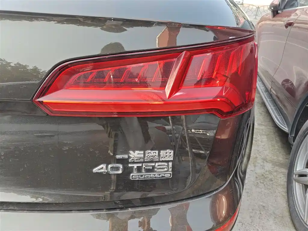 Audi Q5L 2020 Facelift 40 TFSI Honor Fashion фото 8