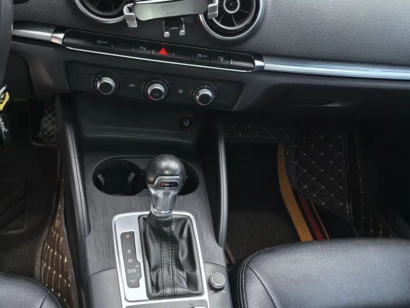 Audi A3 2016 Limousine 35 TFSI Leadership фото 10