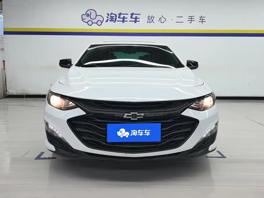 Фото 2 - Chevrolet Malibu XL