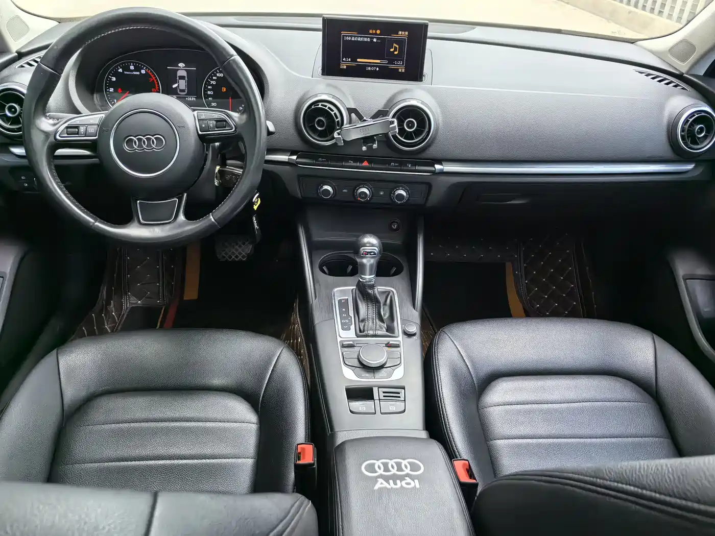 Audi A3 2016 Limousine 35 TFSI Leadership фото 8