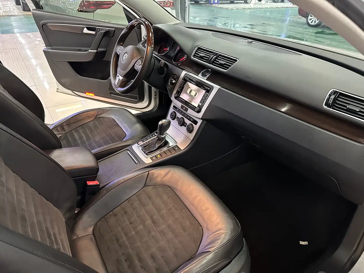 Volkswagen Magotan 2015 1.8TSI Premium фото 8