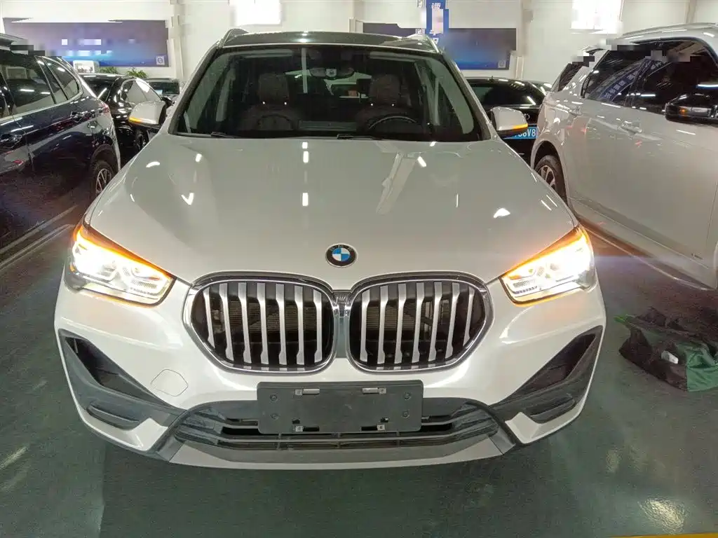 BMW X1 2020 sDrive25Li Leading Model фото 19